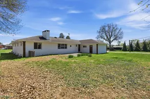 801 Westview Dr, Belpre, OH 45714 - Photo 3