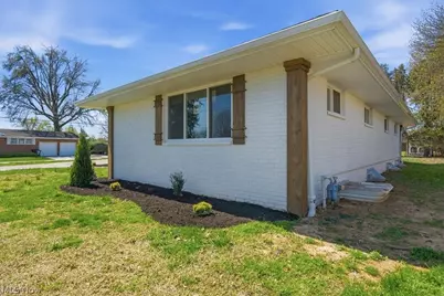 801 Westview Drive, Belpre, OH 45714 - Photo 5