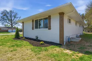 801 Westview Dr, Belpre, OH 45714 - Photo 5