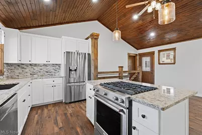 801 Westview Drive, Belpre, OH 45714 - Photo 13