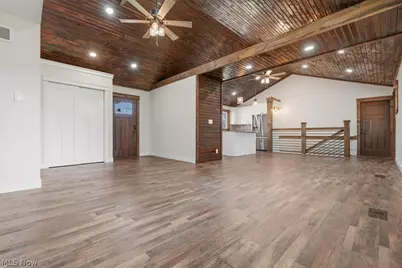 801 Westview Drive, Belpre, OH 45714 - Photo 9