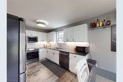 361 S Firestone Boulevard, Akron, OH 44301 - Photo 9