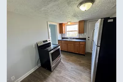 1217 Shriver Avenue NE, Canton, OH 44705 - Photo 15