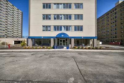 12520 Edgewater Drive #806, Oakwood, OH 44107 - Photo 3