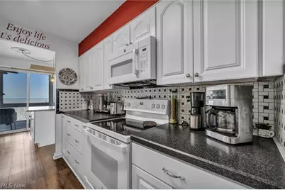 12520 Edgewater Drive #806, Oakwood, OH 44107 - Photo 21