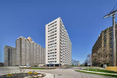 12520 Edgewater Drive #806, Oakwood, OH 44107 - Photo 1