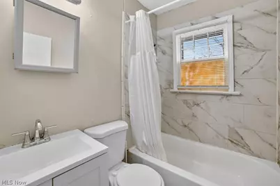 17208 Lipton Avenue, Loveland, OH 44128 - Photo 15