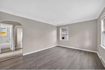 17208 Lipton Avenue, Loveland, OH 44128 - Photo 5