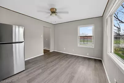 17208 Lipton Avenue, Loveland, OH 44128 - Photo 11