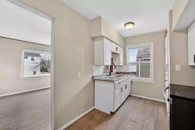 17208 Lipton Avenue, Loveland, OH 44128 - Photo 7
