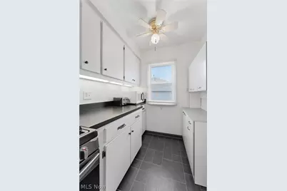 829 Indian Trail, Akron, OH 44314 - Photo 21