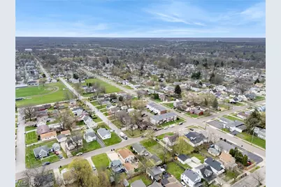 829 Indian Trail, Akron, OH 44314 - Photo 41