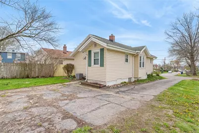 829 Indian Trail, Akron, OH 44314 - Photo 5