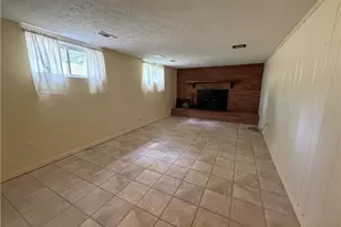 3 Woodland Dr, Vienna, WV 26105 - Photo 13