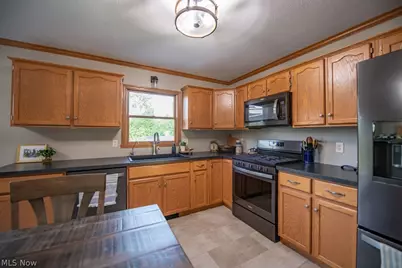 8334 Bailey Road NE, Mineral City, OH 44656 - Photo 23