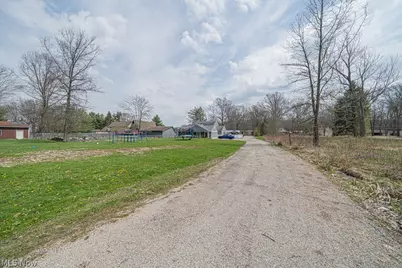 10396 Dewhurst Road, Elyria, OH 44035 - Photo 5
