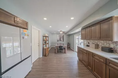 10396 Dewhurst Road, Elyria, OH 44035 - Photo 9