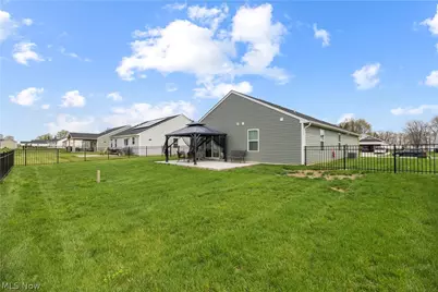 639 Apple Ridge Drive, Elyria, OH 44035 - Photo 31