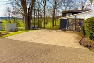 70090 Main St, St Clairsville, OH 43950 - Photo 25