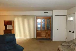 8027 Independence Dr, Mentor, OH 44060 - Photo 3