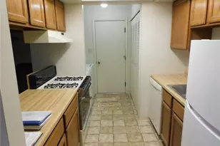 8027 Independence Dr, Mentor, OH 44060 - Photo 5