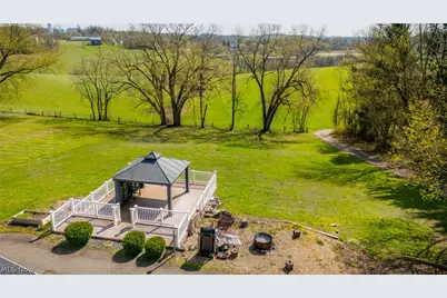 71805 Sharon Road, Bridgeport, OH 43912 - Photo 11