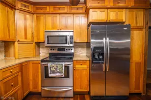 71805 Sharon Rd, Bridgeport, OH 43912 - Photo 23