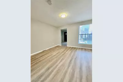 9229 Rosalind Avenue, Loveland, OH 44106 - Photo 5