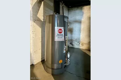 9229 Rosalind Avenue, Loveland, OH 44106 - Photo 15