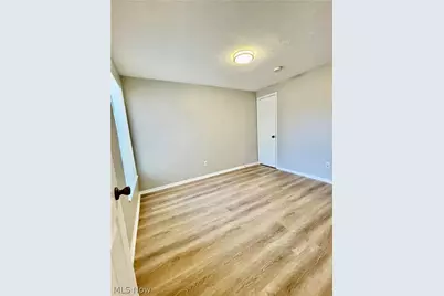 9229 Rosalind Avenue, Loveland, OH 44106 - Photo 13