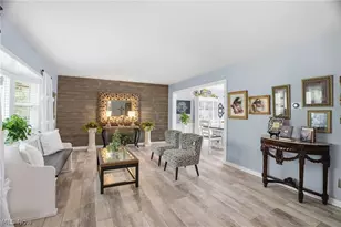 8 Poplar Dr, Vienna, WV 26105 - Photo 5