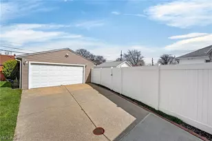 8318 Lanyard Dr, Parma, OH 44129 - Photo 33