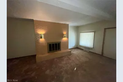 4874 Logan Way, Hubbard, OH 44425 - Photo 9