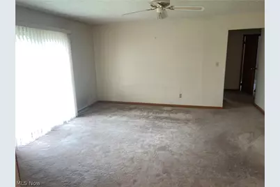 4874 Logan Way, Hubbard, OH 44425 - Photo 15