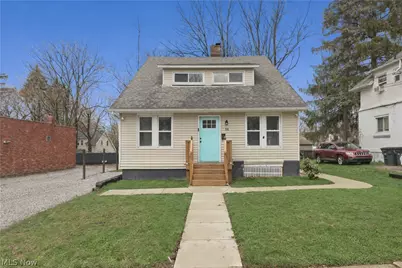318 Pioneer Street, Akron, OH 44305 - Photo 1