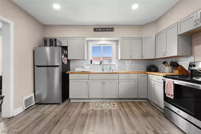 318 Pioneer Street, Akron, OH 44305 - Photo 19