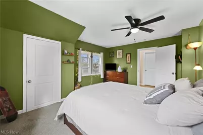 318 Pioneer Street, Akron, OH 44305 - Photo 37