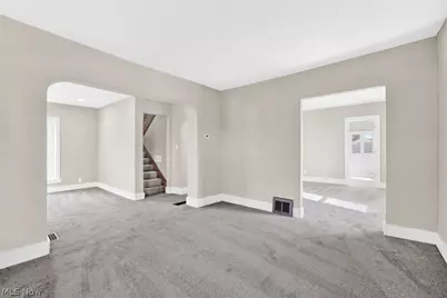 941 Carnegie Avenue, Akron, OH 44314 - Photo 15