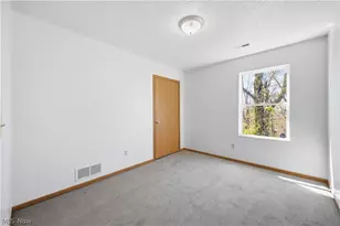 127 Blackburn St, Campbell, OH 44405 - Photo 17