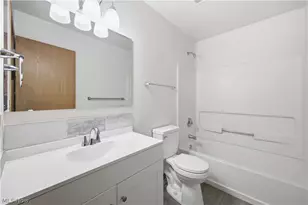 127 Blackburn St, Campbell, OH 44405 - Photo 11