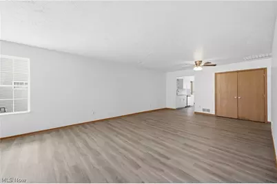 127 Blackburn Street, Campbell, OH 44405 - Photo 5