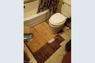 58640 Charles Street, Martins Ferry, OH 43935 - Photo 11