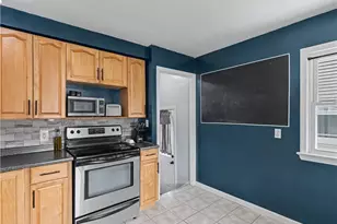 6106 Pelham Dr, Parma, OH 44129 - Photo 9
