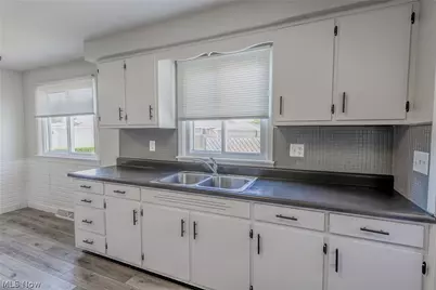 1716 W 29th Street, Lorain, OH 44052 - Photo 9