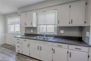 1716 W 29th St, Lorain, OH 44052 - Photo 9