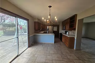 2000 Shady Ln, Zanesville, OH 43701 - Photo 3