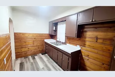 18 Whitney Avenue S, Youngstown, OH 44509 - Photo 5