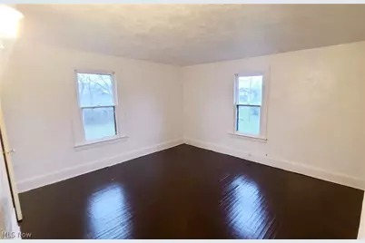 18 Whitney Avenue S, Youngstown, OH 44509 - Photo 11