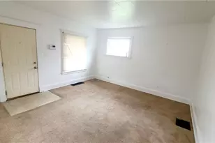 18 Whitney Ave S, Youngstown, OH 44509 - Photo 3