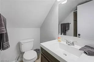 38346 Dolores Dr, Eastlake, OH 44095 - Photo 17